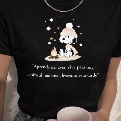 Camiseta Estampada de Snoopy - Aprende del Ayer