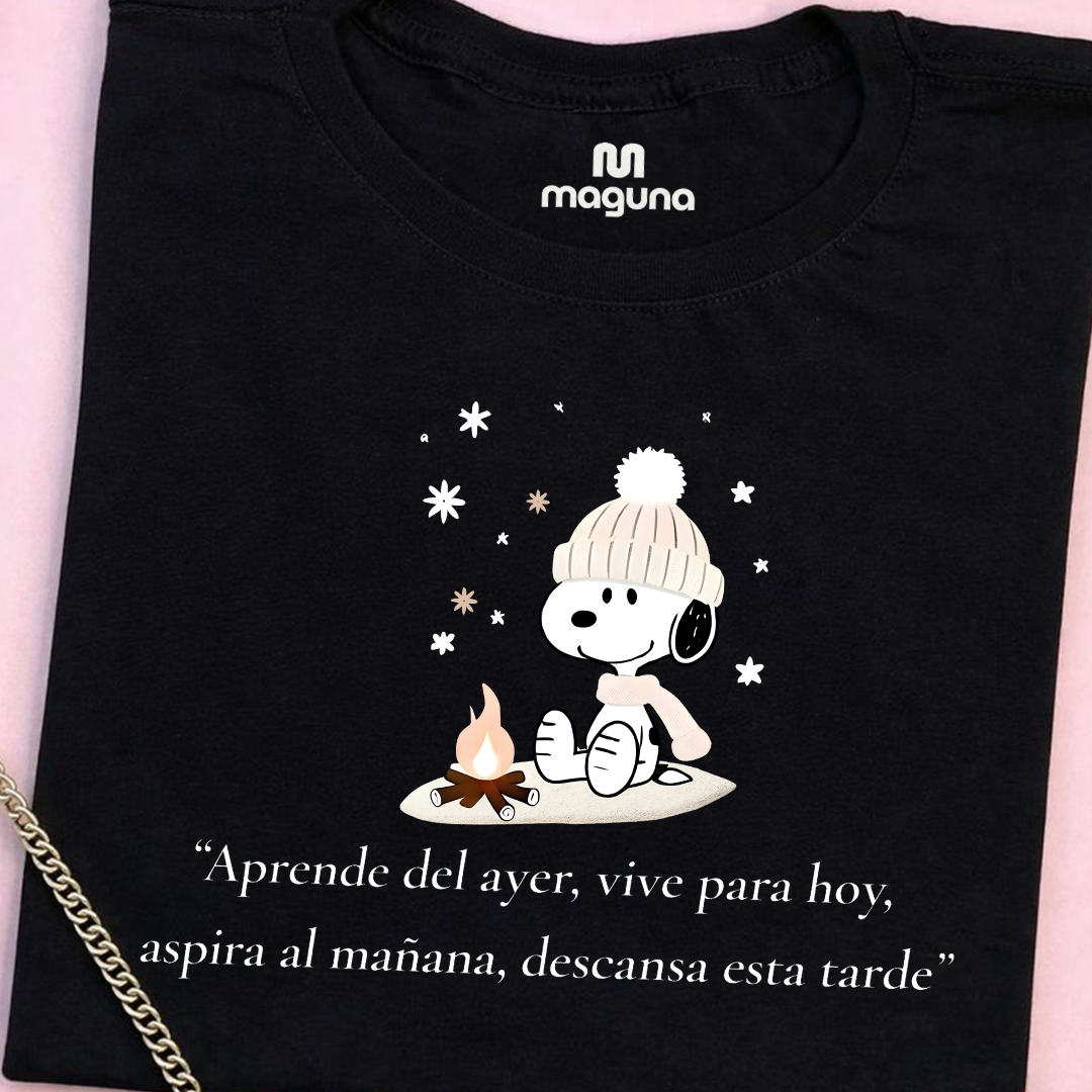 Camiseta Estampada de Snoopy - Aprende del Ayer